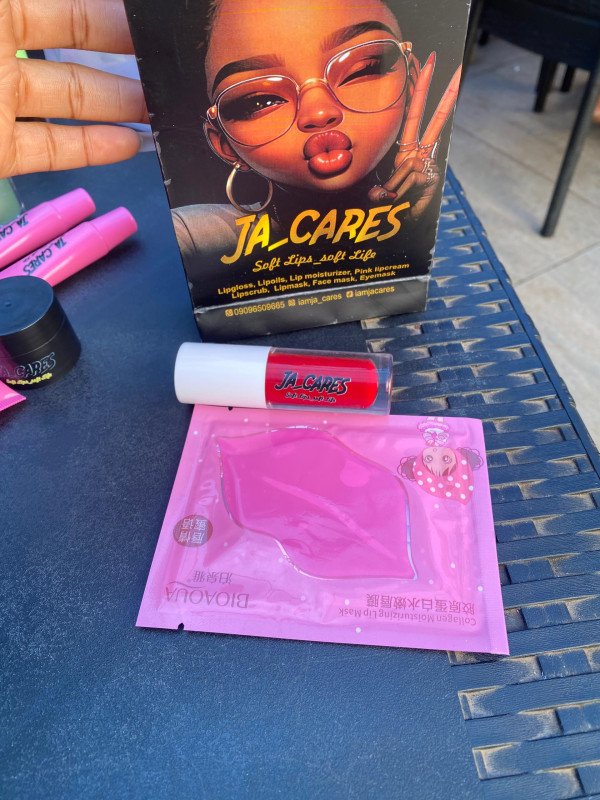 Love drop lipgloss